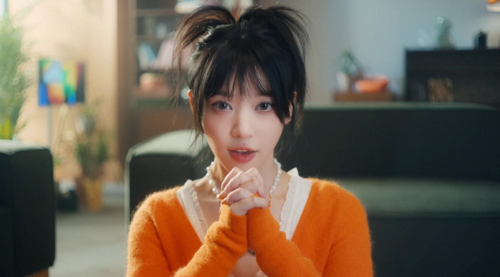 K-pop группа Illit выпустила позитивный клип «Lucky Girl Syndrome»