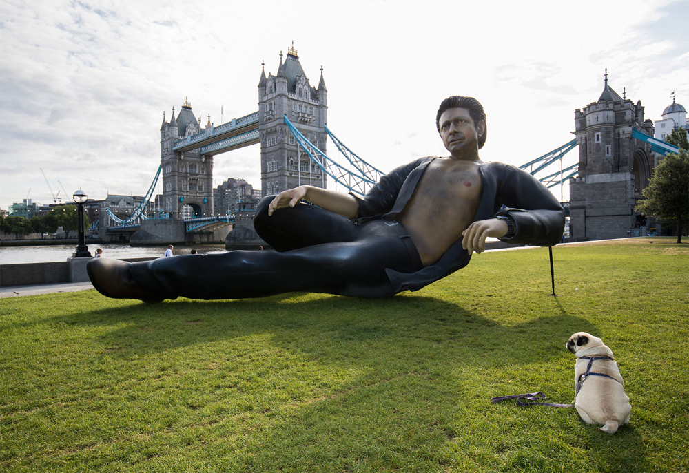 Статуя Джеффа Голдблюма в образе из «Парка Юрского периода», Лондон