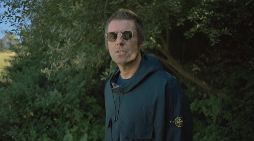 Кадр из видео «73 Questions With Liam Gallagher»