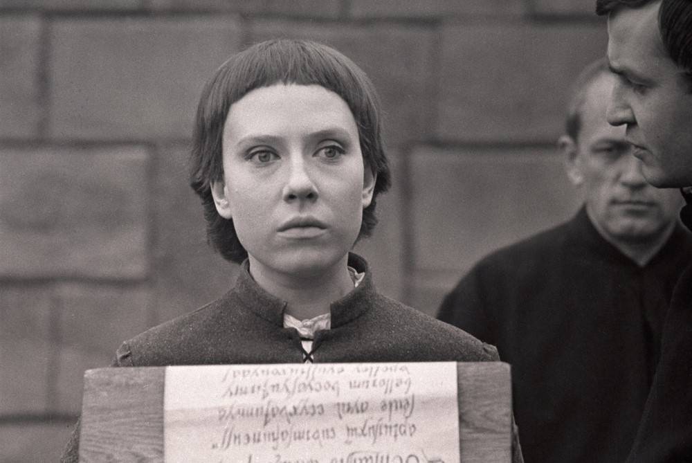 Инна Чурикова, кадр из фильма «Начало» (1970)