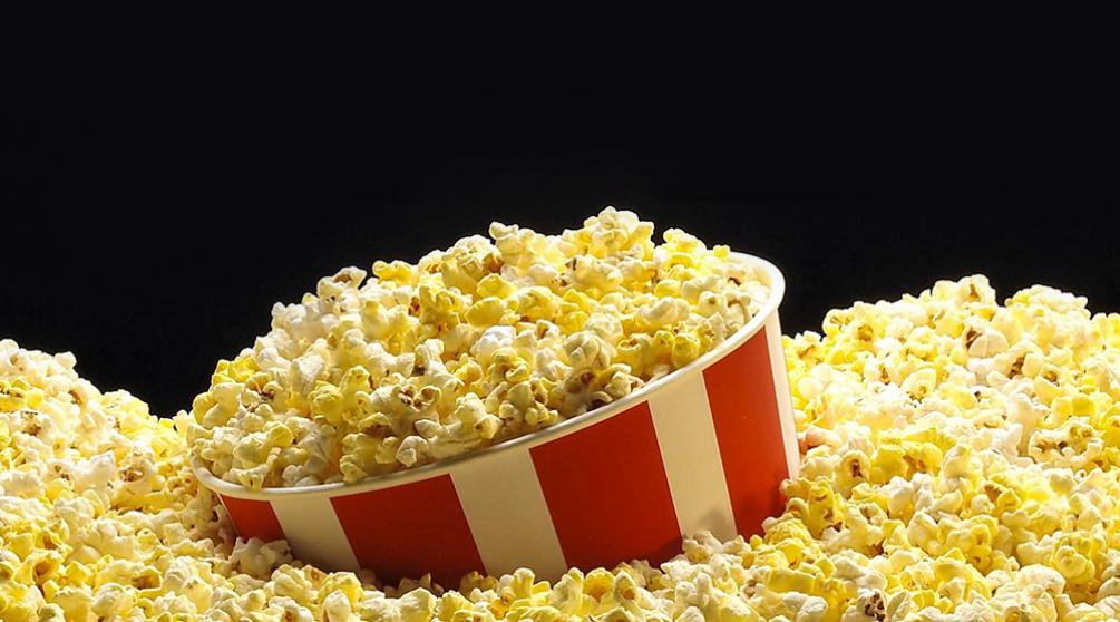 Как попкорн пришел в кино и что еще едят за просмотром фильмов в разных странах мира