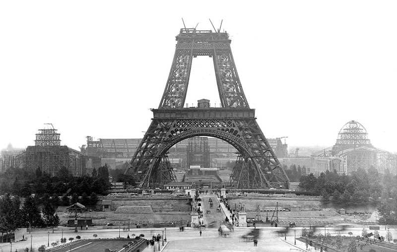 Эйфелева башня в процессе строительства, 1888 г.