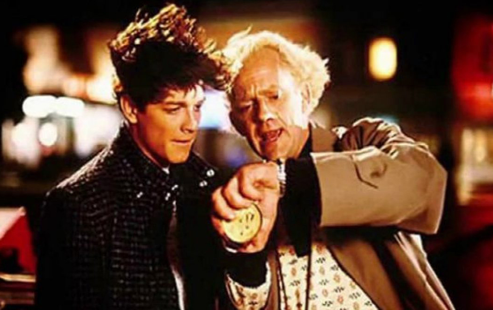 Эрик Штольц и Кристофер Ллойд на съемках фильма «Назад в будущее» (1985)/ Фото с сайта metrolatam.com