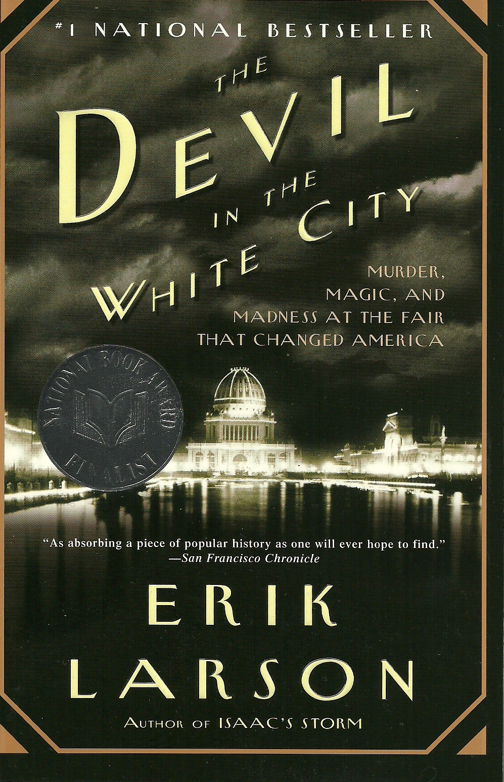 Обложка книги Эрика Ларсона «Дьявол в белом городе»/ Фото с сайта bellalamag.com