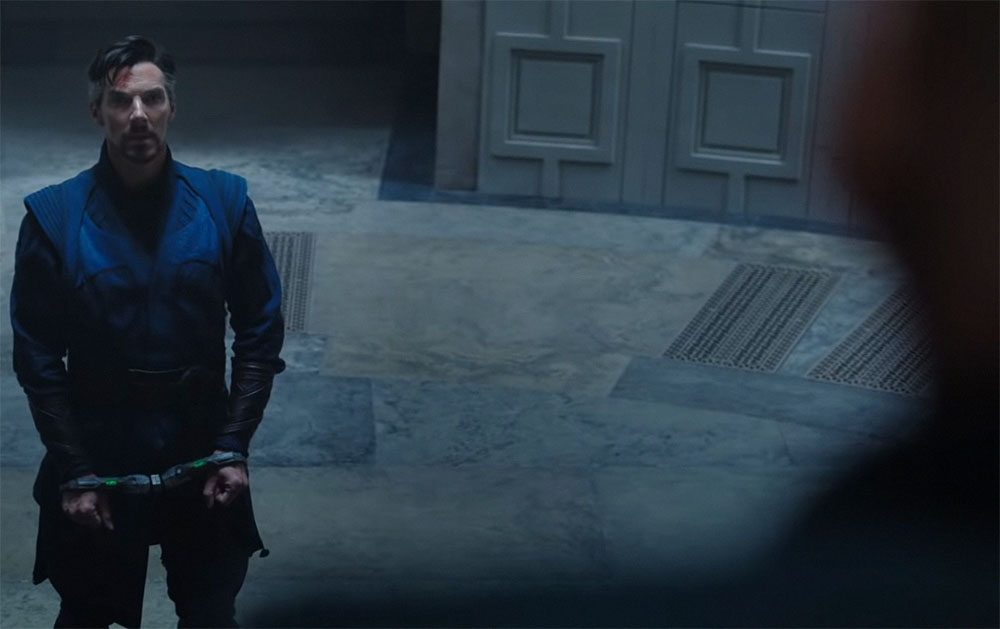 Доктор Стрэндж перед Профессором Икс, кадр из трейлера фильма «Доктор Стрэндж: В мультивселенной безумия» (2022)