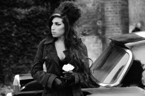 Новый альбом Эми Уайнхаус выйдет в декабре