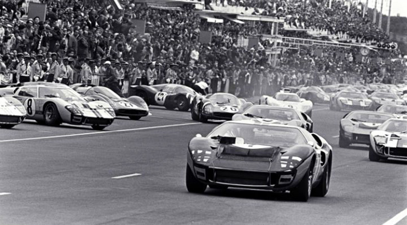 Ford GT40 на гонке «24 часа Ле-Мана», 1966 год/ Фото с сайта sportscardigest.com