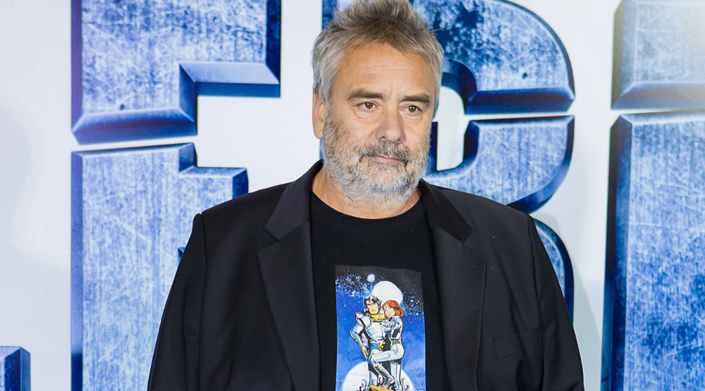 Режиссер элемент. Люк бессон молодой фото. Режиссер элемент. Фото люка бессона. Режиссер элемент.