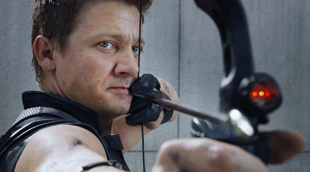 Джереми Реннер в роли Соколиного глаза