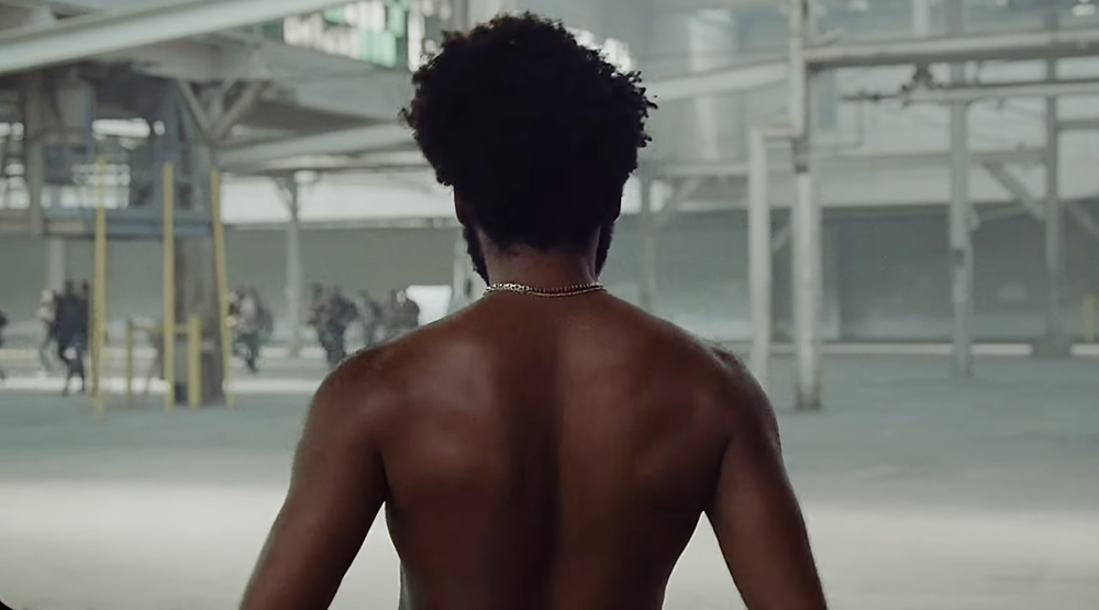 Скриншот клипа "This Is America" .