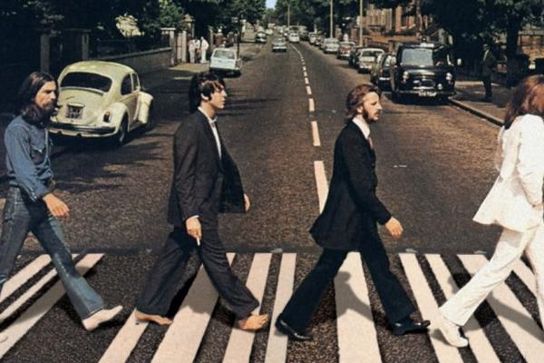 Автора обложки "Abbey Road" обвинили в попытке "уничтожить&q...