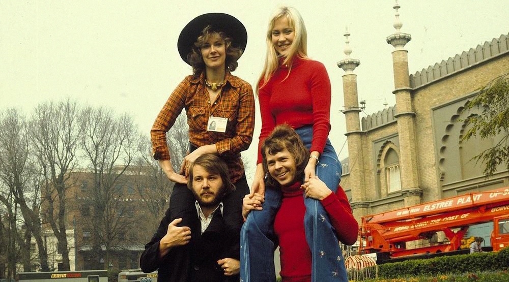 ABBA получили рыцарские ордена Швеции