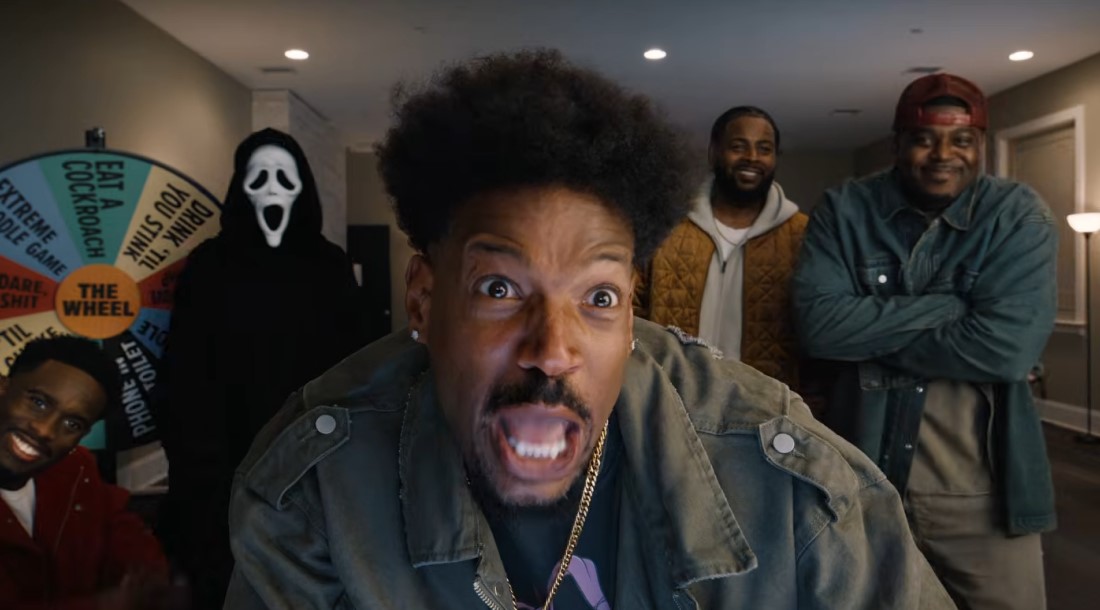 В трейлере «Очень страшного кино 6» высмеяли «Крик», «Улыбку» и «Пункт назначения»