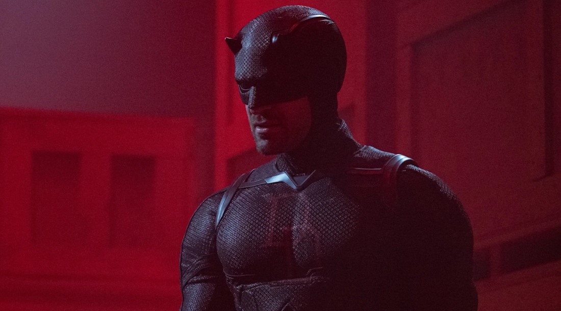 Чарли Кокс намекнул, что в 3 сезоне сериала «Сорвиголова: Рожденный заново» у него будет борода