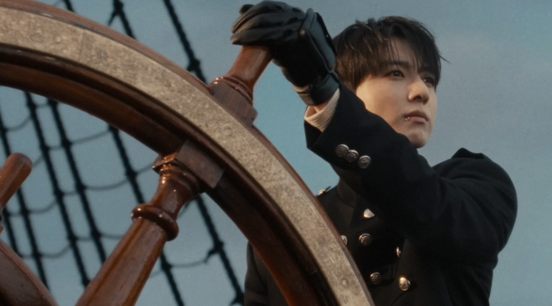 BTS выпустили альбом «Arirang» и показали клип «Swim» с Лили Рейнхарт из «Ривердейла»