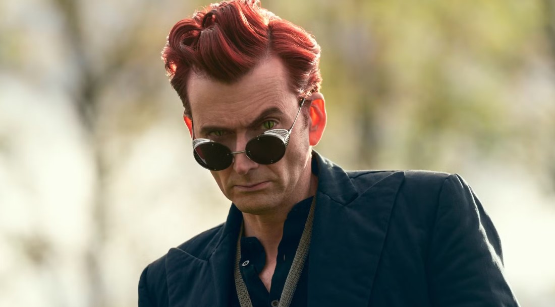 На первом кадре из 3 сезона «Благих знамений» вернулся Дэвид Теннант