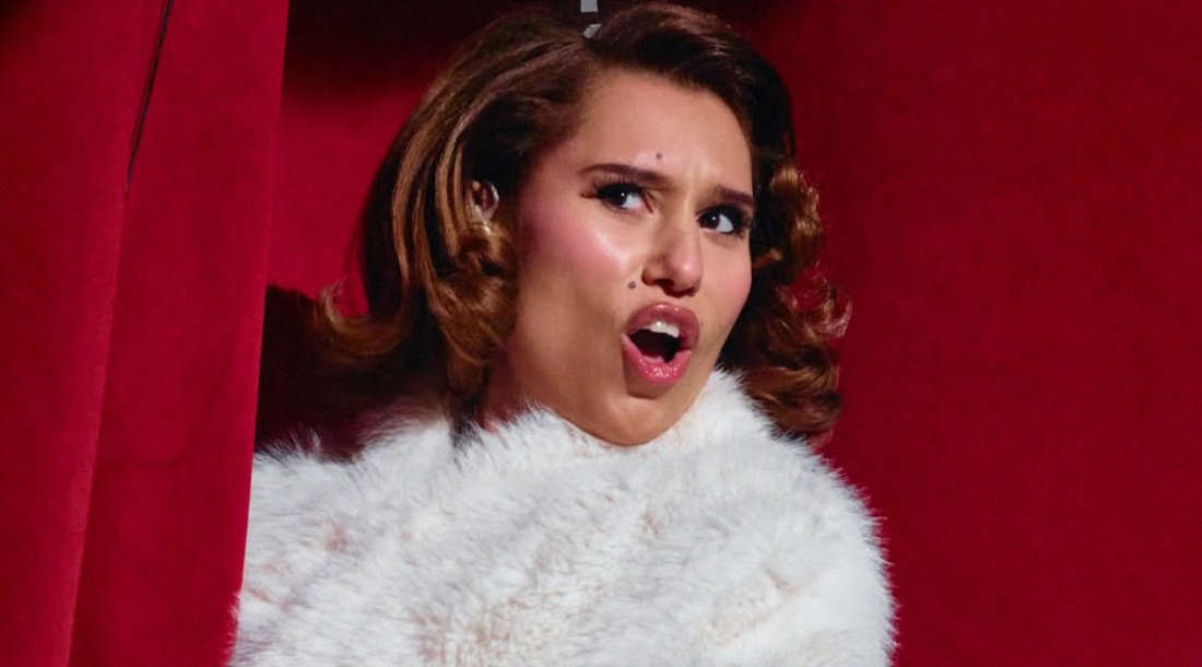 Raye представила альбом «This Music May Contain Hope»