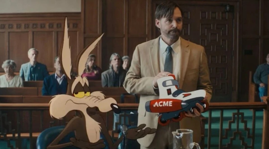 В трейлере фильма «Хитрый Койот» мультяшка враждует с Джоном Синой