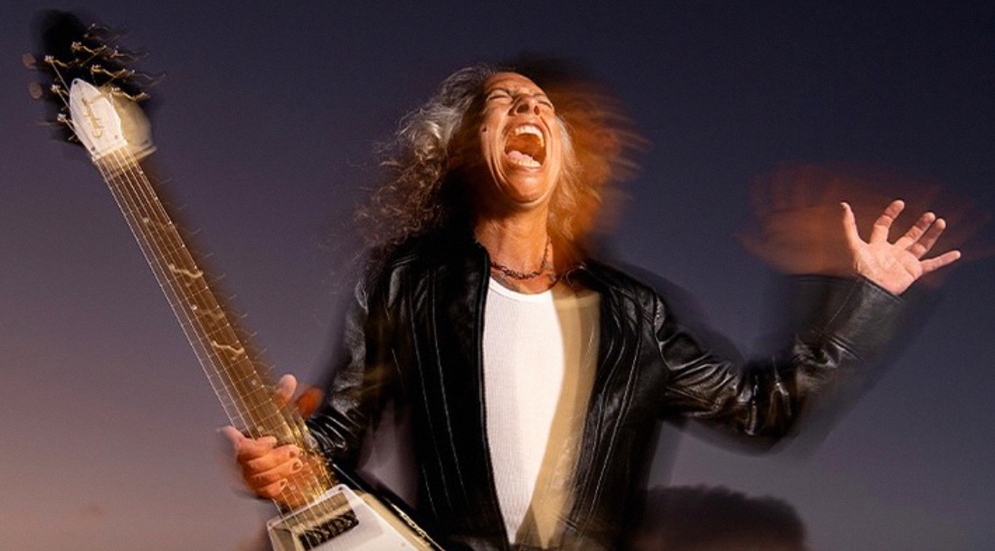 Гитарист Metallica Кирк Хэмметт назвал Тейлор Свифт «проектом ЦРУ» и упал со сцены