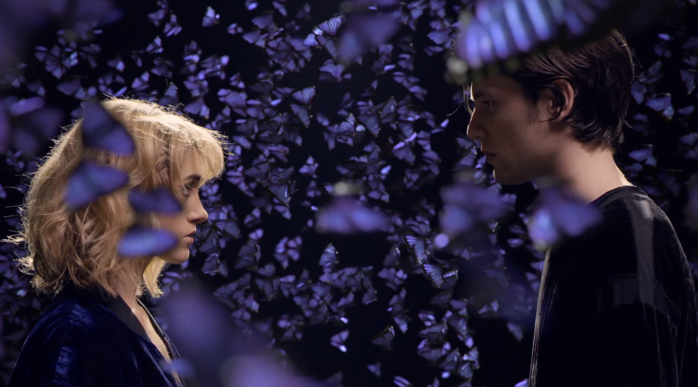 Кадр из клипа на трек Джеймса Бэя "Wild Love"