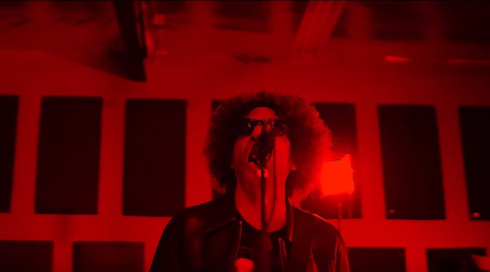 Кадр из клипа Alice In Chains на трек "The One You Know" 