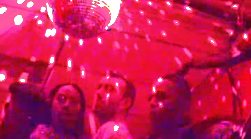 Кадр из клипа «Promises»