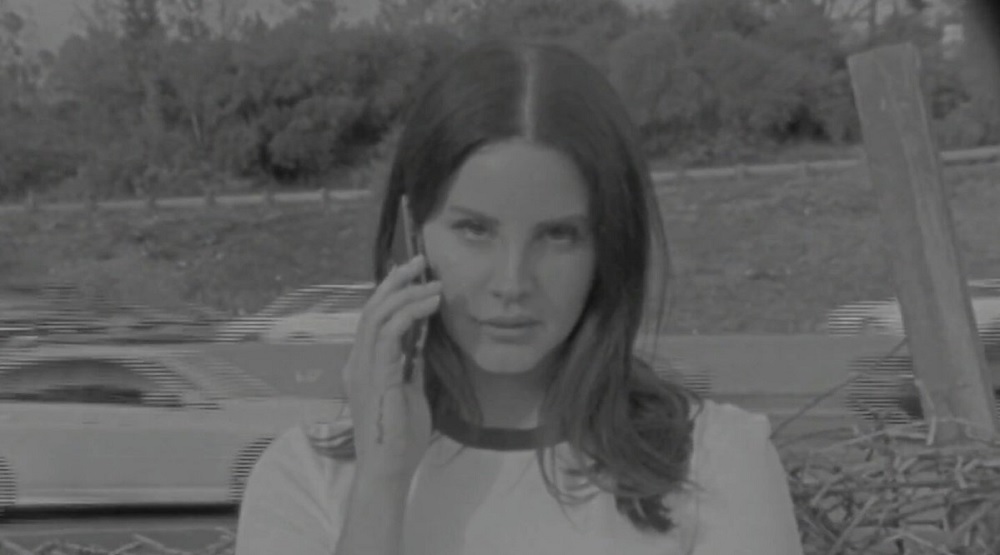 Кадр из клипа «Mariners Apartment Complex»