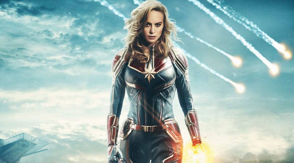 Бри Ларсон в образе Капитана Марвел