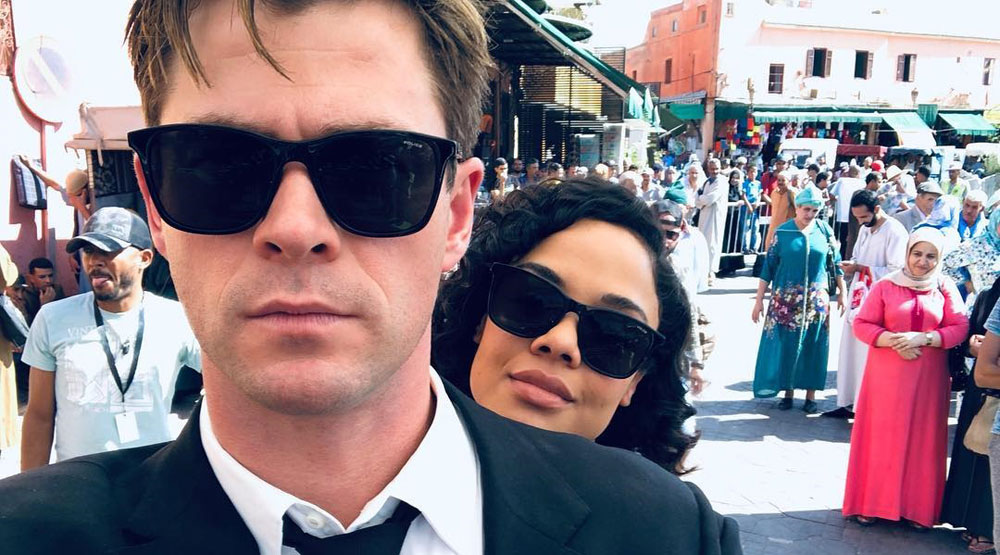 Крис Хемсворт и Тесса Томпсон на съемках фильма «Люди в черном»