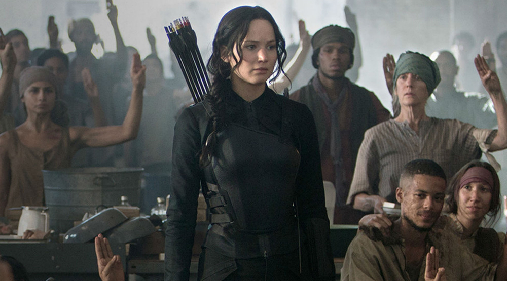 Кадр из фильма «Голодные игры: Сойка-пересмешница. Часть 1»