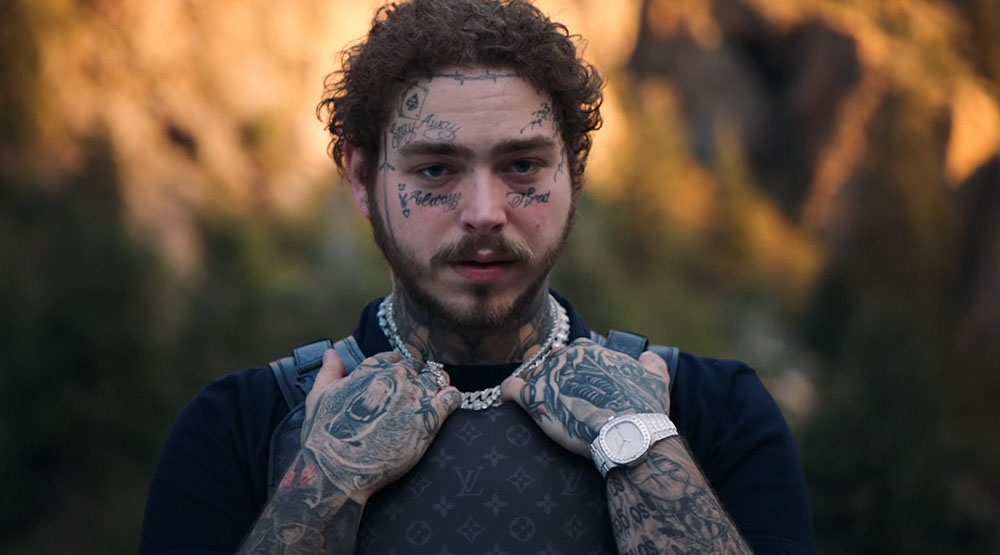 Post Malone в клипе «Saint-Tropez»