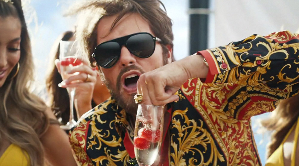 Кадр из клипа «The Man»