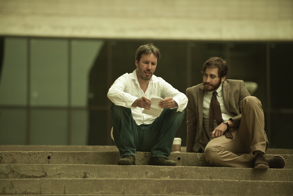 Дени Вильнев и Джейк Джилленхол на съемках фильма «Враг»