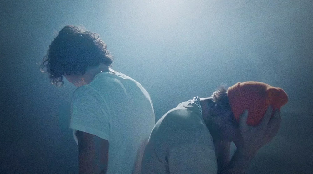 Кадр из клипа «Monster»