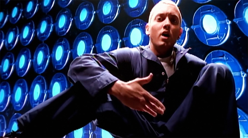 Эминем, кадр из клипа «My Name Is»