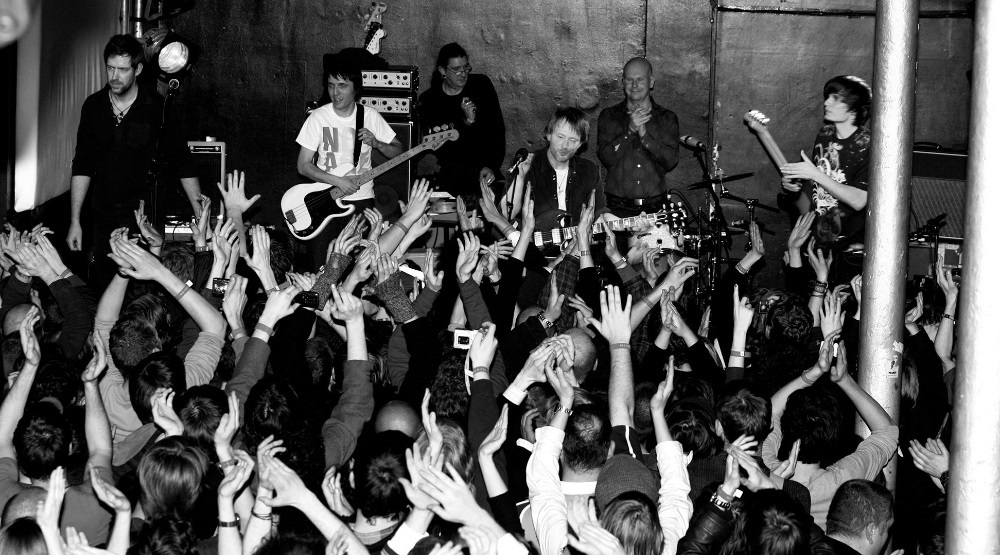 Radiohead в клубе 93 Feet East/ Фото: Twitter.com/colingreenwood, фотограф Andy Willsher