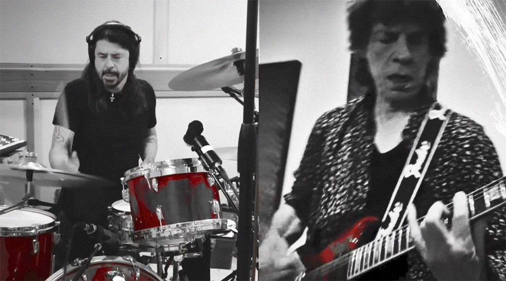 Кадр из лирик-видео «Eazy Sleazy»