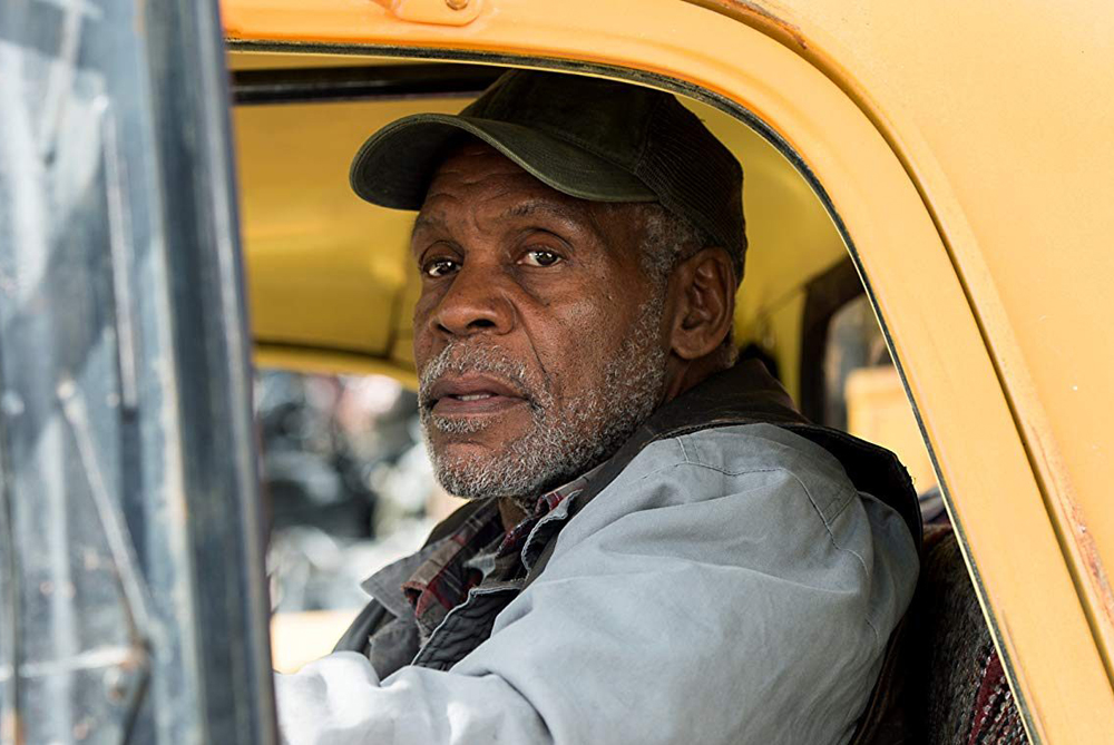 Дэнни Гловер в фильме «Монстр-траки»