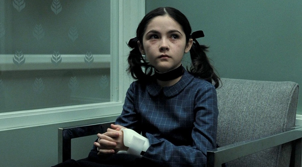 Кадр из фильма «Дитя тьмы»