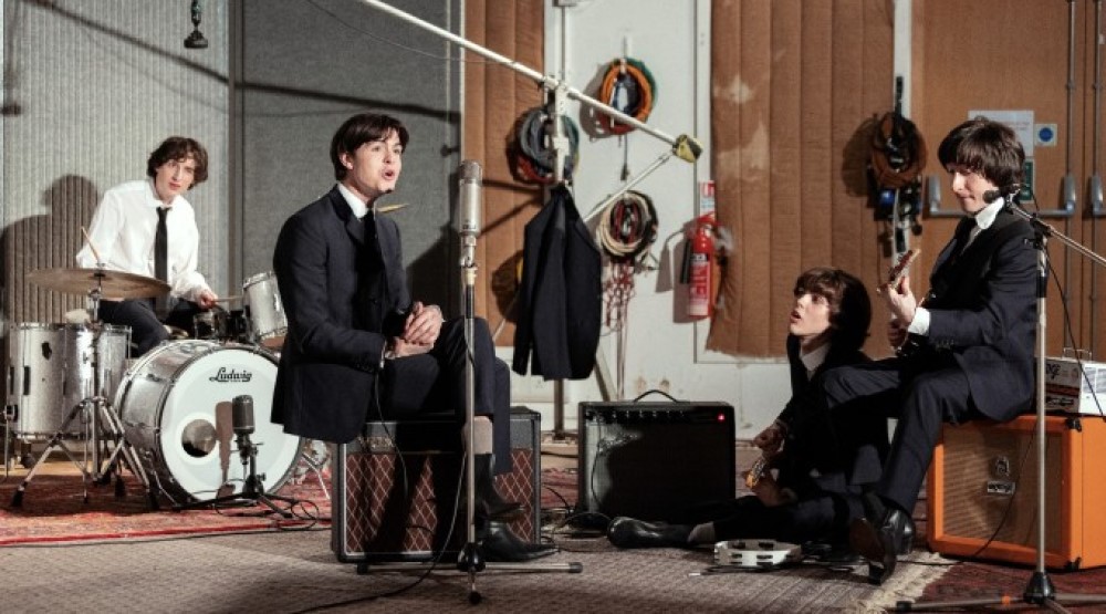 Кадр из фильма «Midas Man»