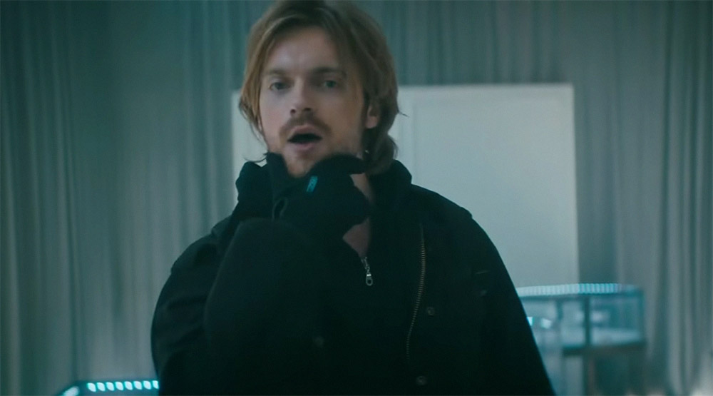 Кадр из клипа «The Kids Are All Dying»