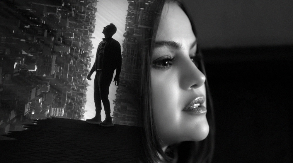 Кадр из клипа «Let Somebody Go»