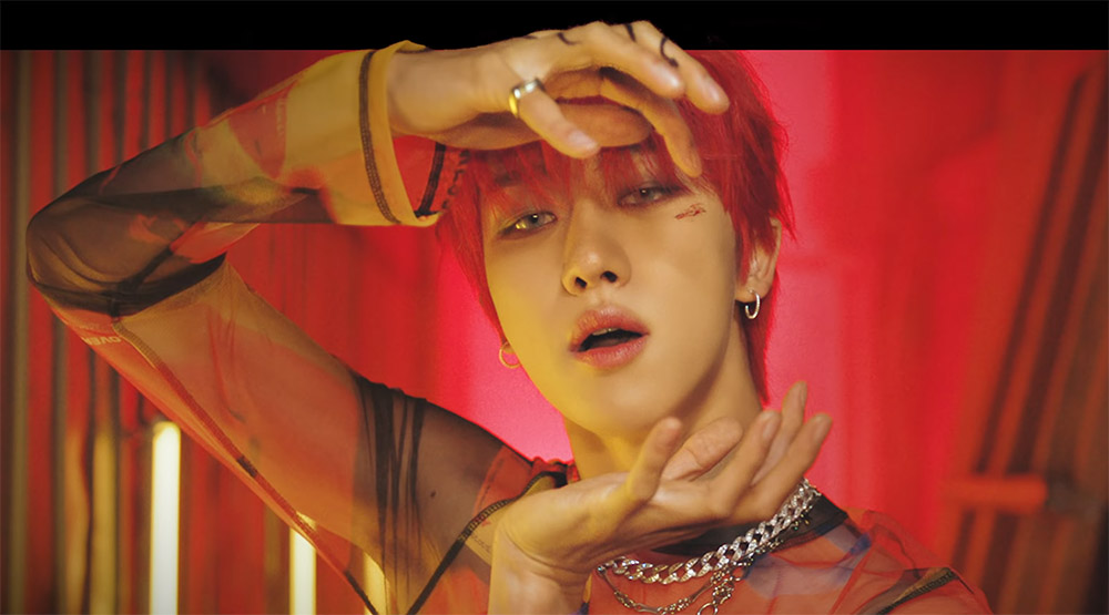 Кадр из клипа «Hot»