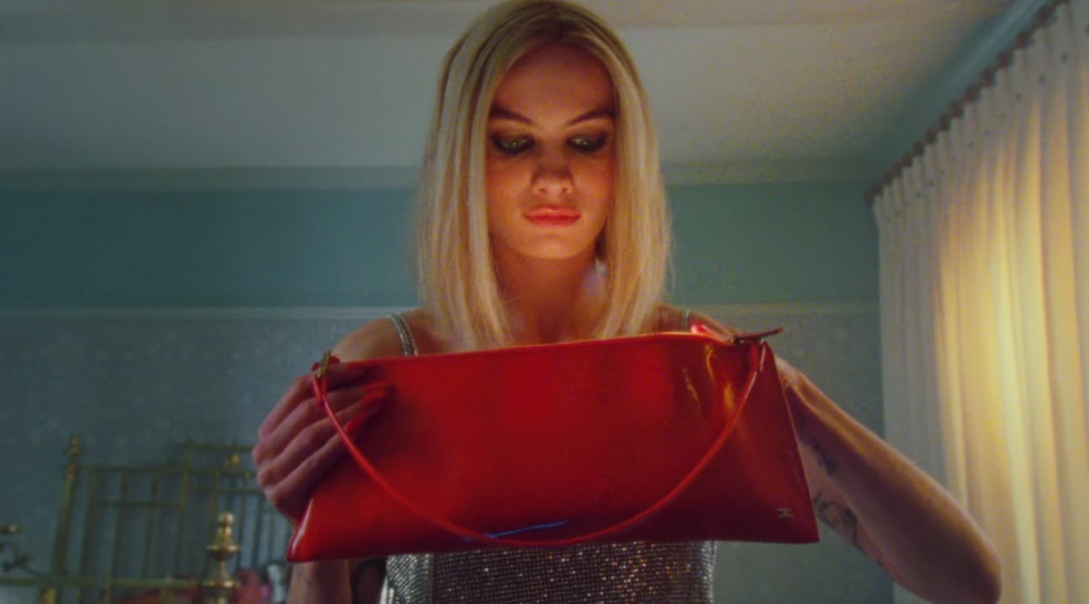 Кадр из клипа «Supermodel»