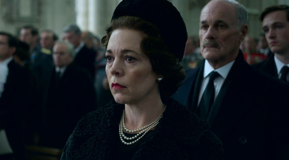 Оливия Колман в роли Елизаветы II, кадр из сериала «Корона»