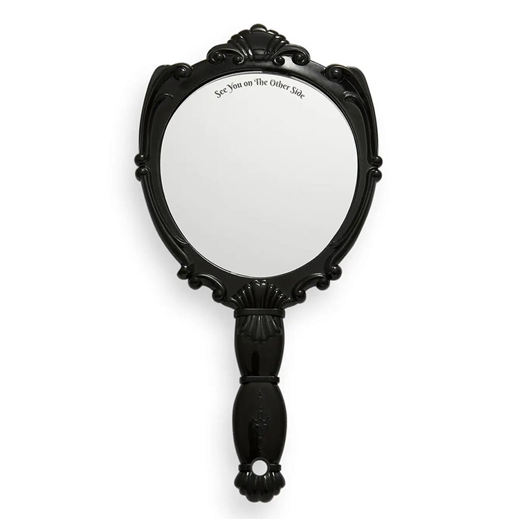 Зеркало из коллекции Оззи Осборна/ Фото: www.rockandrollbeauty.com