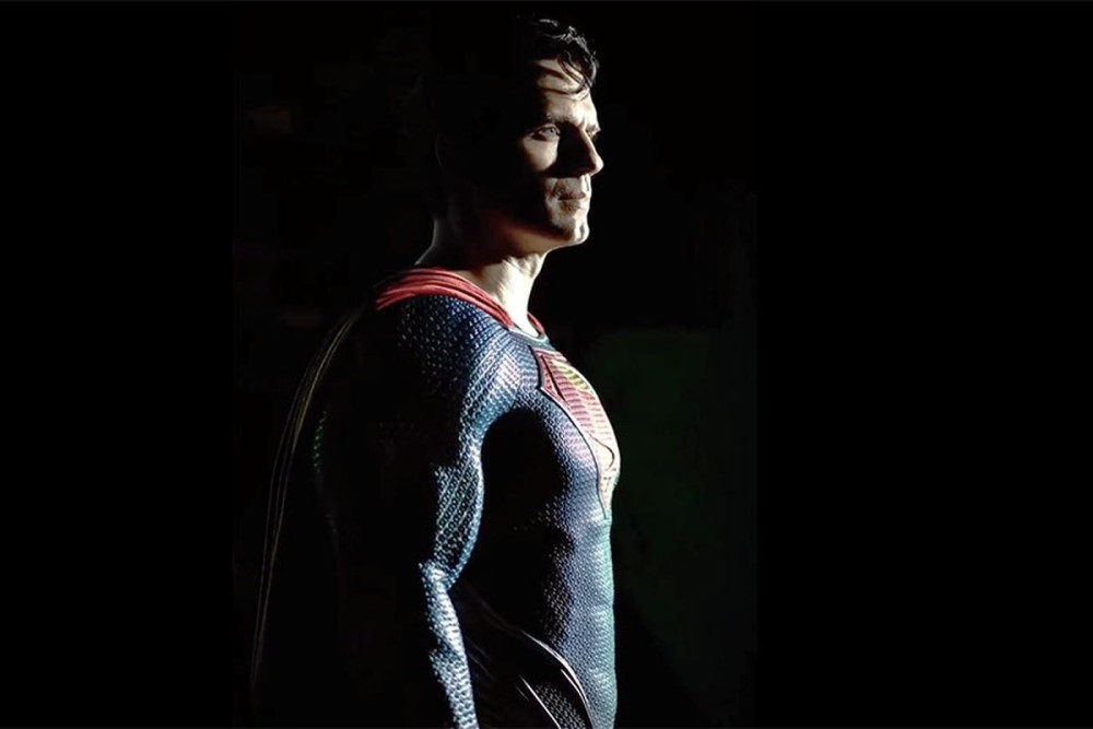 Генри Кавилл в образе Супермена на промо-фото фильма «Черный Адам» (2022)