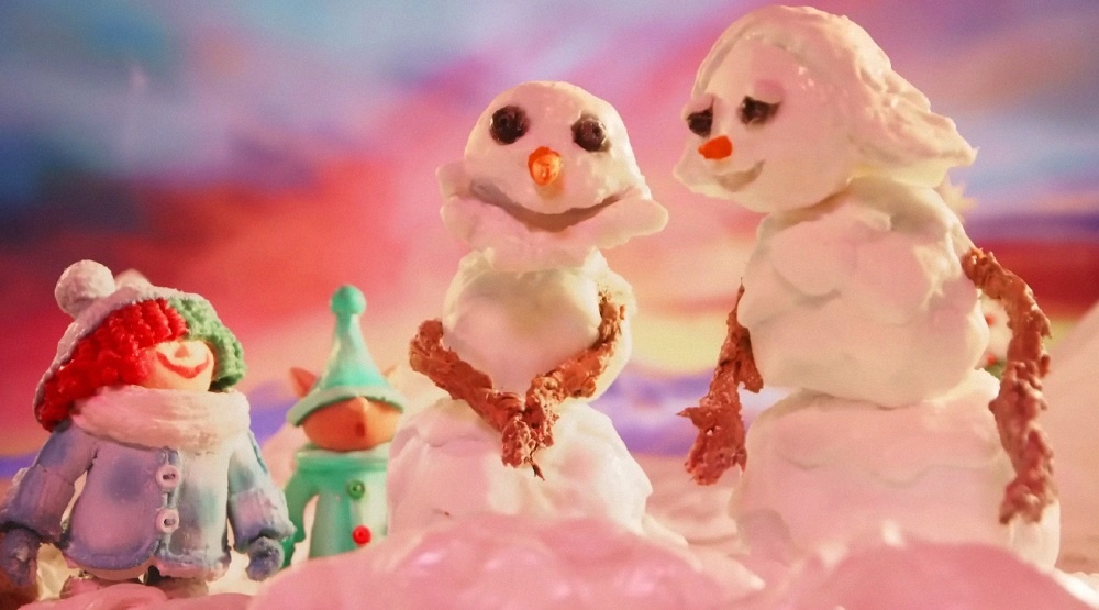 Кадр из клипа «Snowman» (2022)