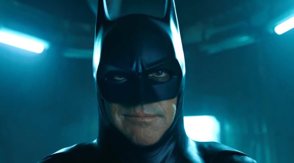 Майкл Китон в образе Бэтмена, кадр из фильма «Флэш» (2023)