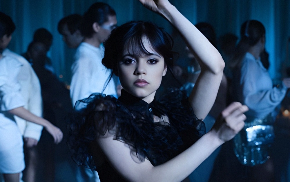 Дженна Ортега в сериале «Уэнсдэй» (2022)